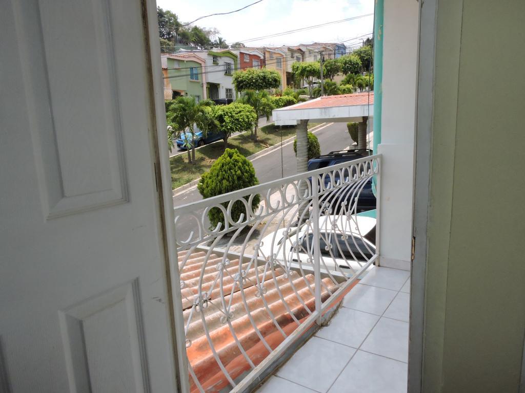 Cumbres De San Francisco Apartment San Salvador Exterior photo